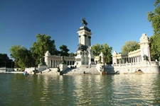 The lake at Retiro Park in Madrid