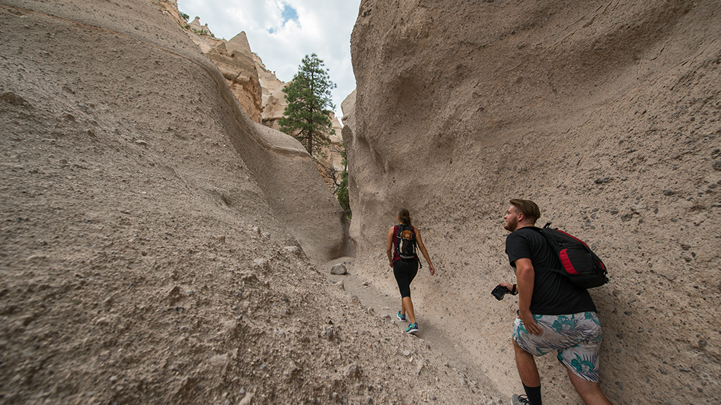 Studens hiking the canyon in Tent Rocks